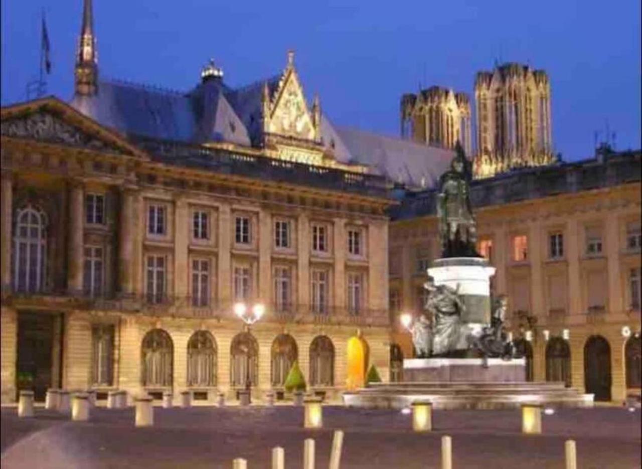 Reims Centre-Ville - 2 Chambres - 6 Personnes Au 1 Er Etage Реймс Екстериор снимка