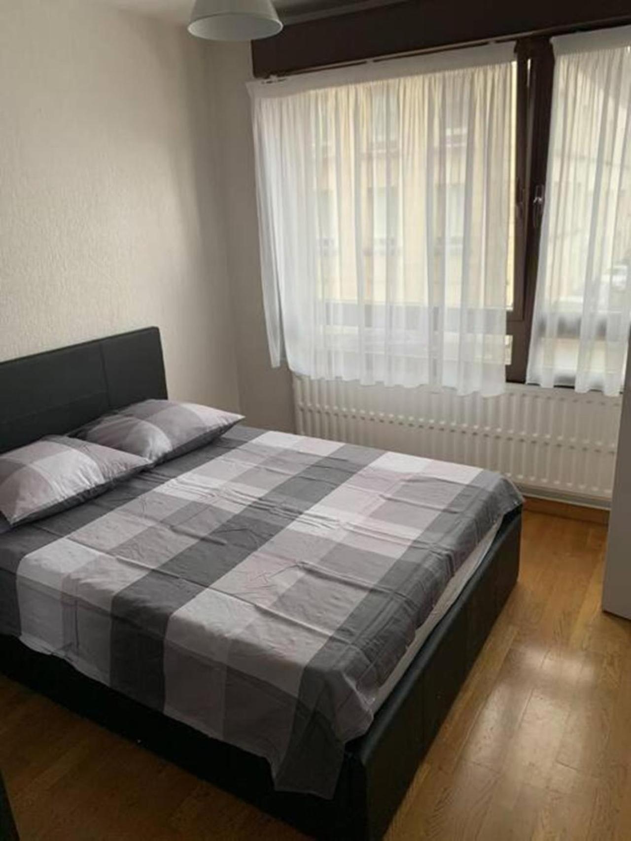 Reims Centre-Ville - 2 Chambres - 6 Personnes Au 1 Er Etage Реймс Екстериор снимка