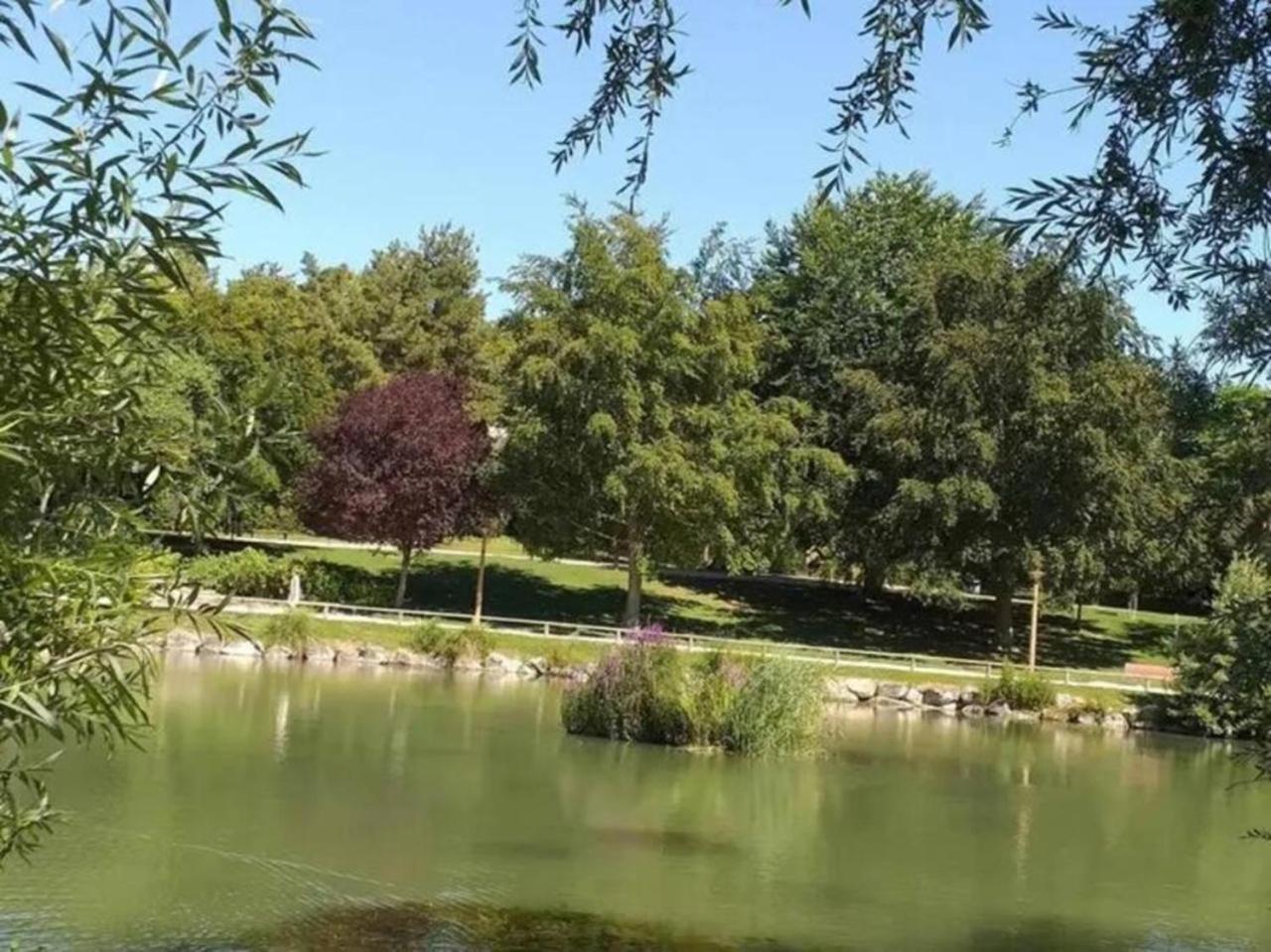 Reims Centre-Ville - 2 Chambres - 6 Personnes Au 1 Er Etage Реймс Екстериор снимка